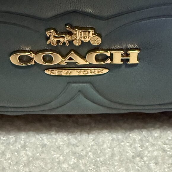 Laurel Shoulder Bag In Blocked Signature Maxi Signature Leather (Sage/Turquoise) - Picture 11 of 16